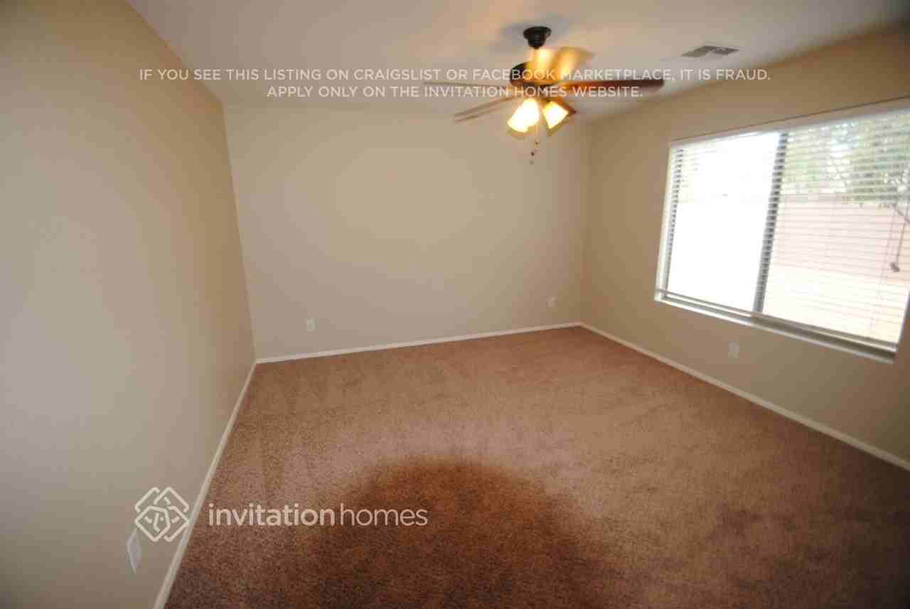 12470 W Hearn Rd - Photo 7 of 12