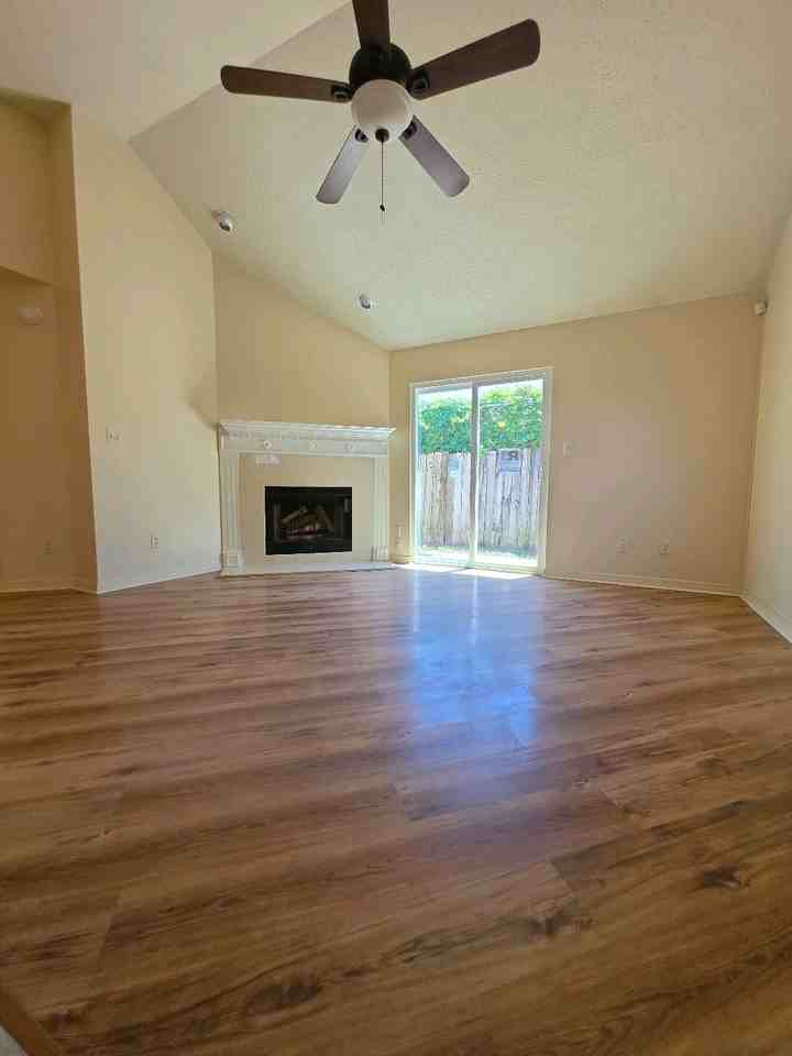 Bristol Cove Rd #1 - Photo 4 of 23