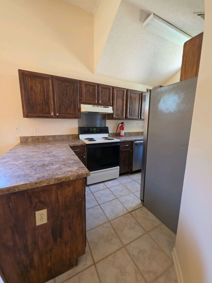 Bristol Cove Rd #1 - Photo 6 of 23