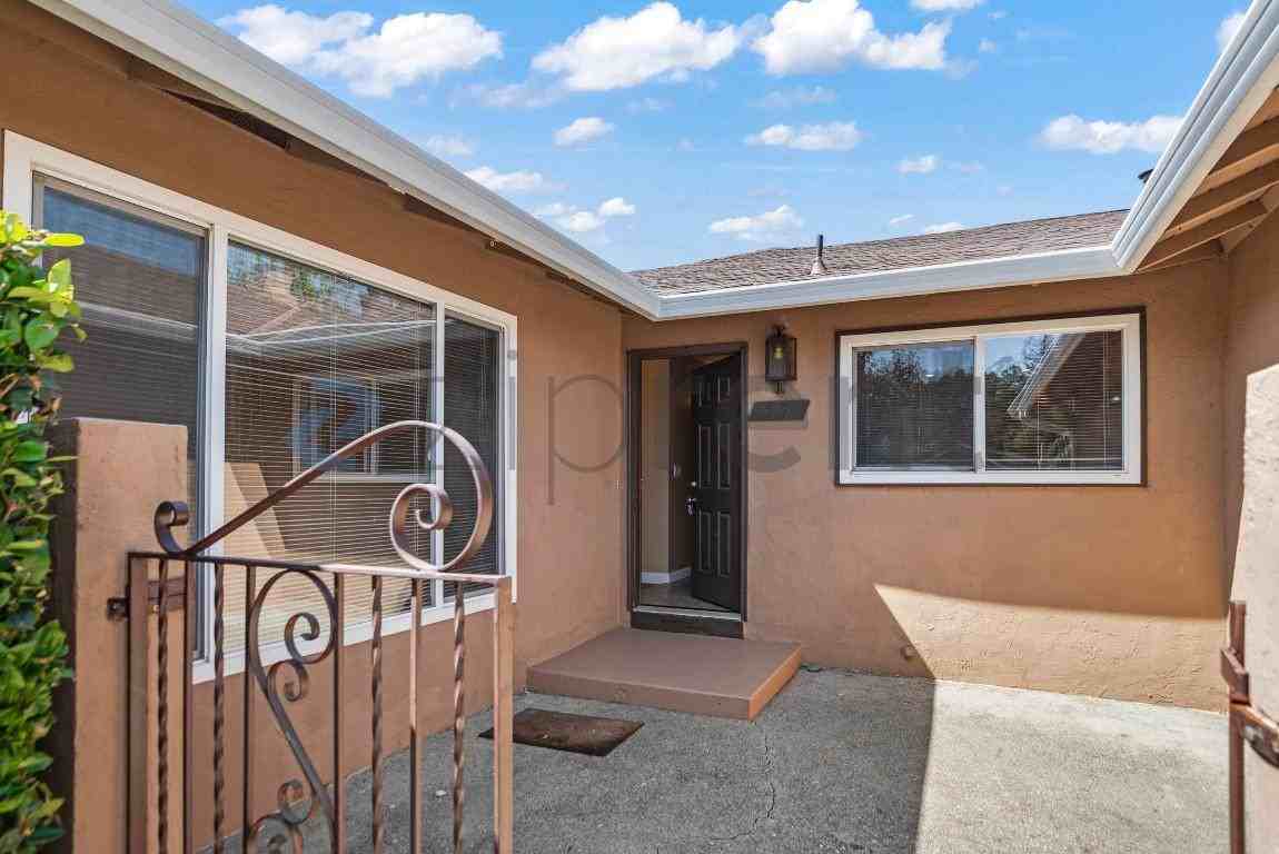 23 Cedar Way - Photo 4 of 27
