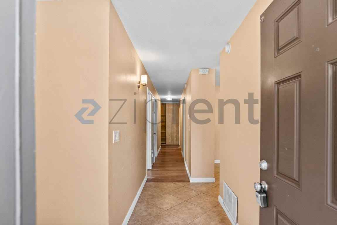23 Cedar Way - Photo 5 of 27
