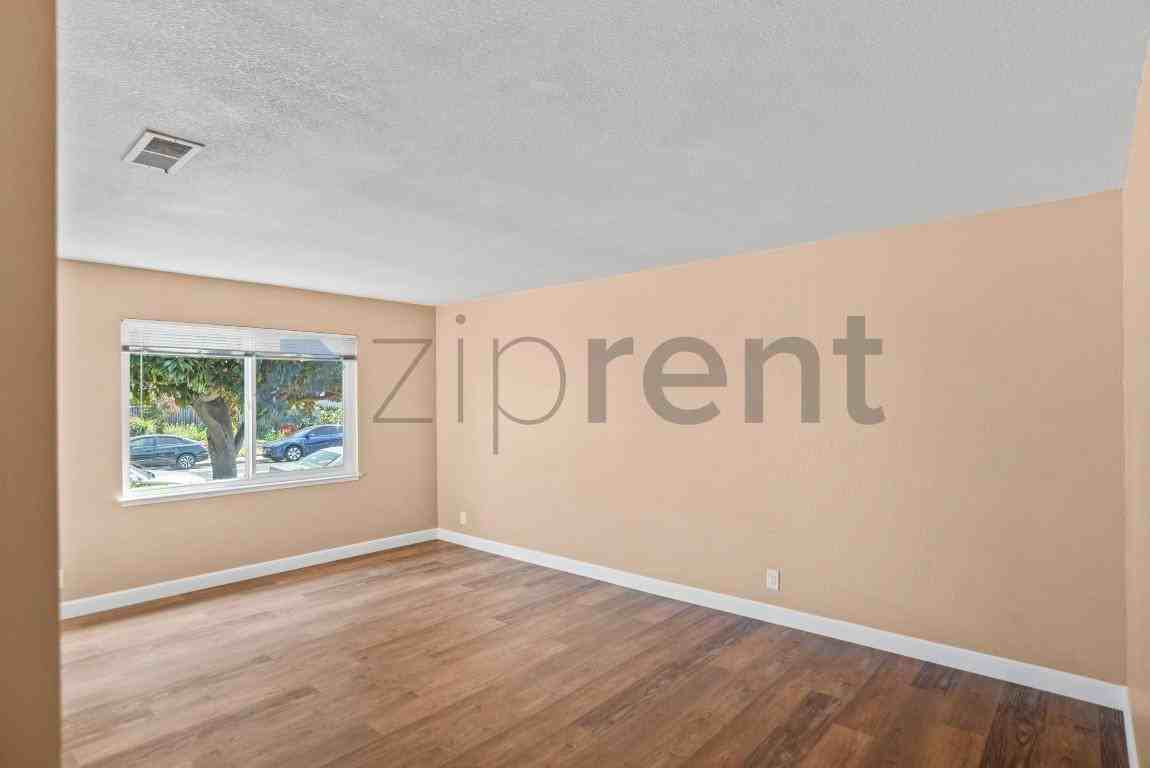 23 Cedar Way - Photo 6 of 27