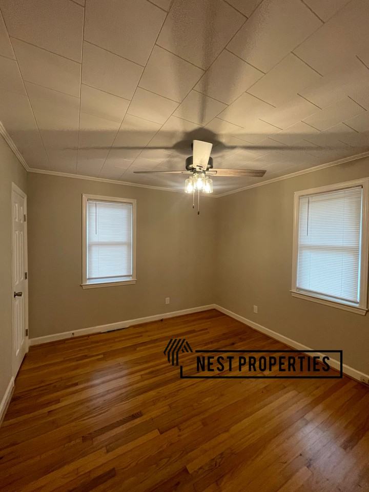 305 Clark St #1 - Photo 6 of 8