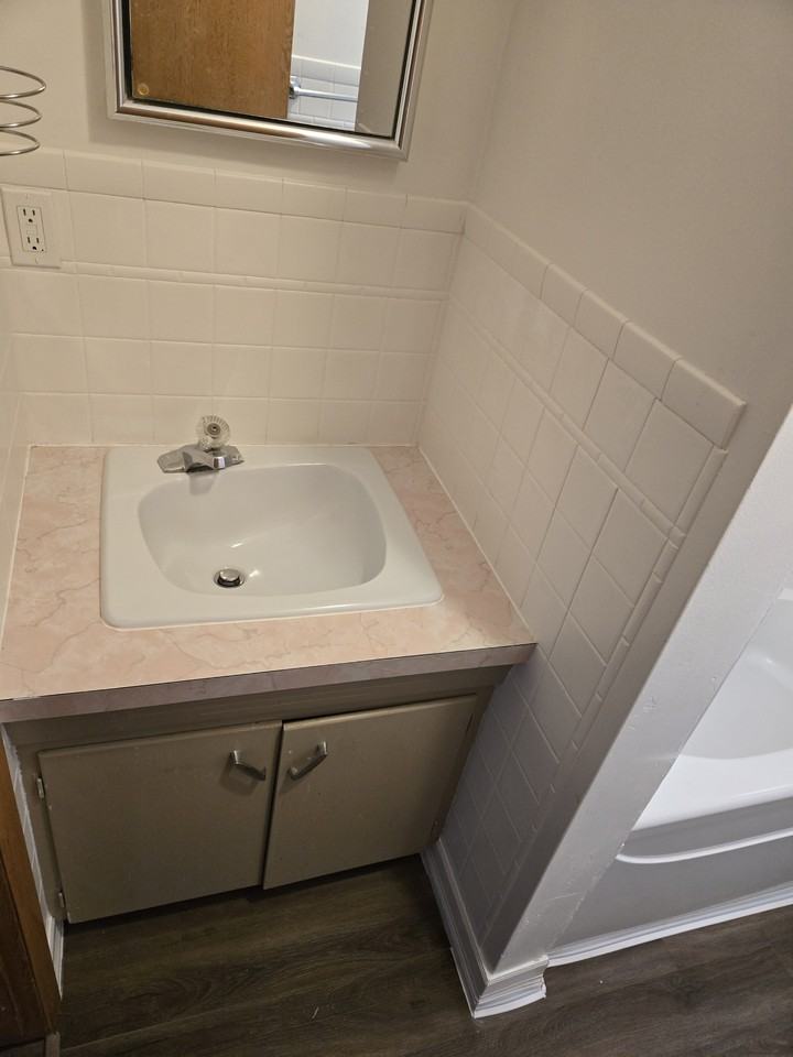 24 Turnova St - Photo 6 of 16