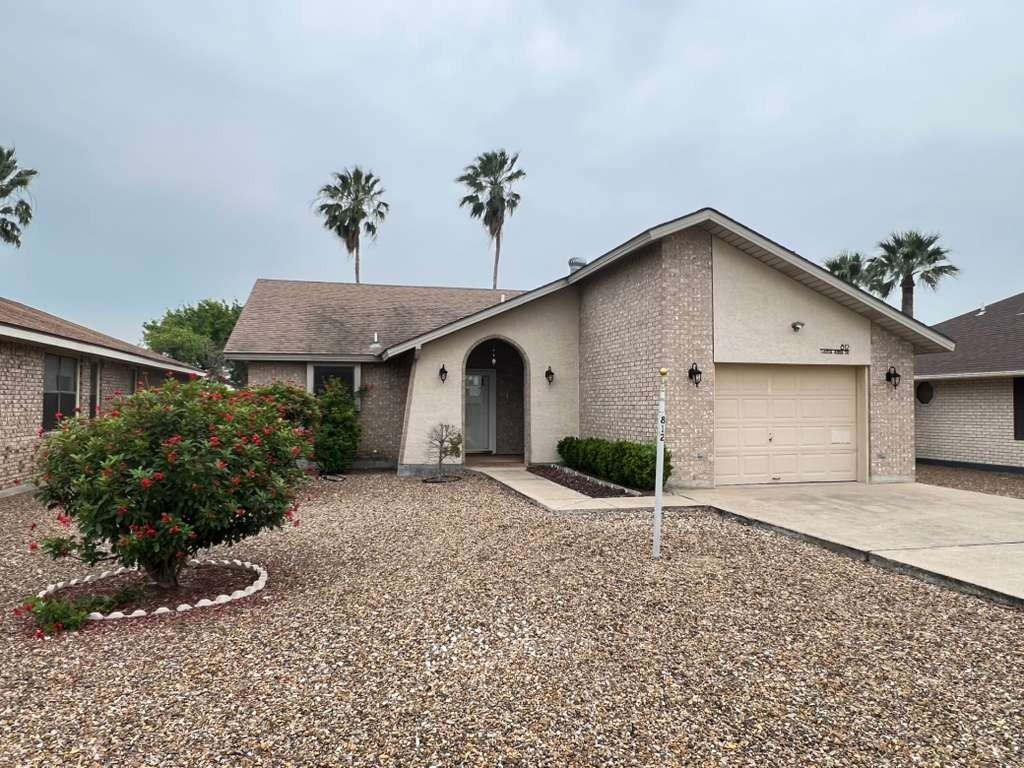812 Santa Anna Dr #1 - Photo 2 of 13