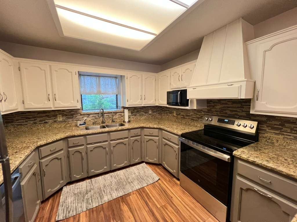812 Santa Anna Dr #1 - Photo 5 of 13