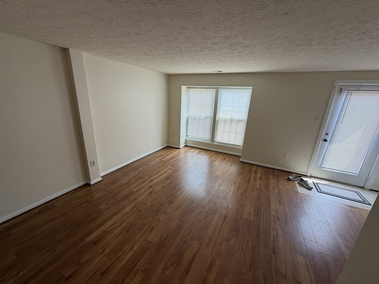 542 Hollyberry Way #1 - Photo 3 of 12