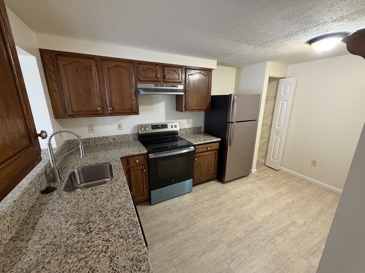 542 Hollyberry Way #1 - Photo 5 of 12