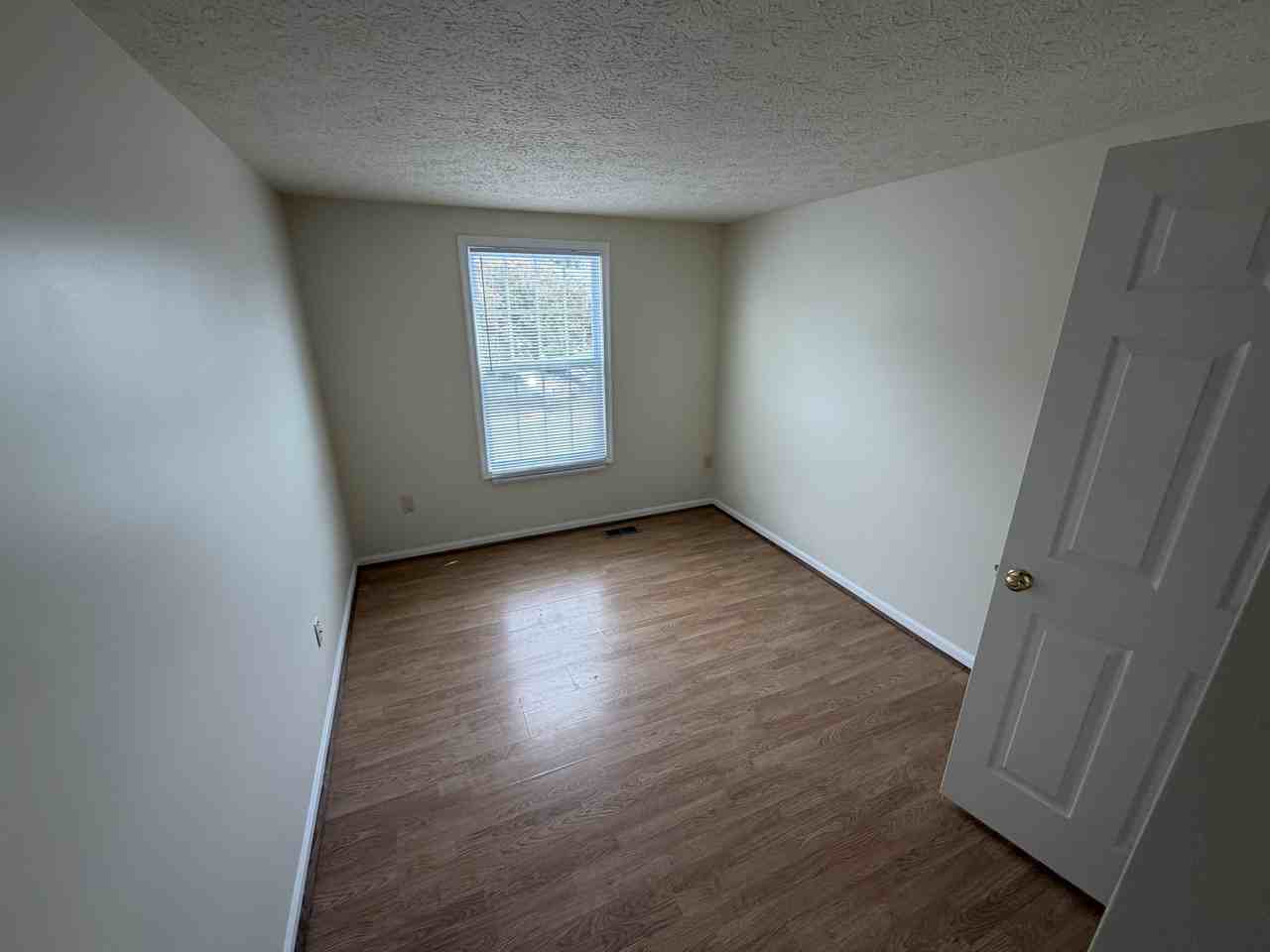 542 Hollyberry Way #1 - Photo 7 of 12