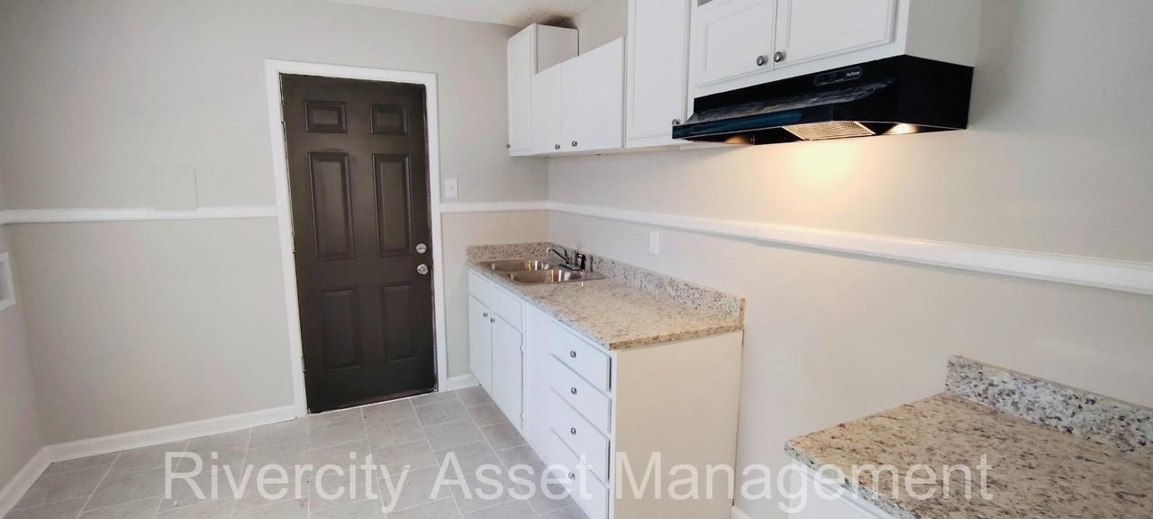 3152 Ford Rd #1 - Photo 3 of 7
