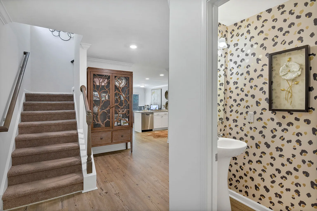 109 Dunkeld Dr #1 - Photo 3 of 26