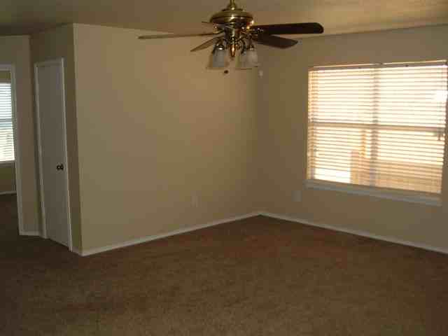 324 Fawn Hill Dr - Photo 3 of 12