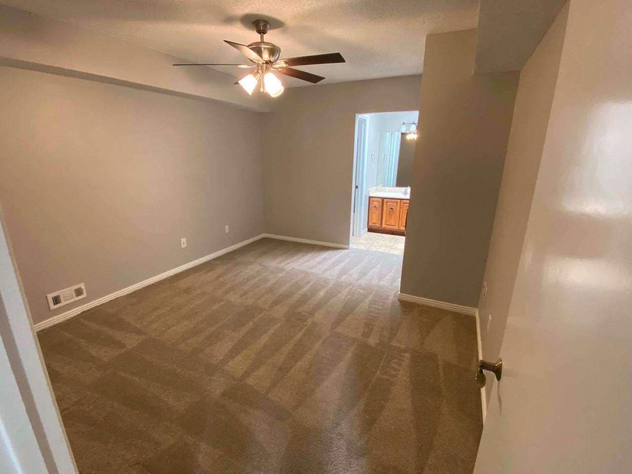 13835 Turnberry Lane - 1Unit 125 #1 - Photo 7 of 8