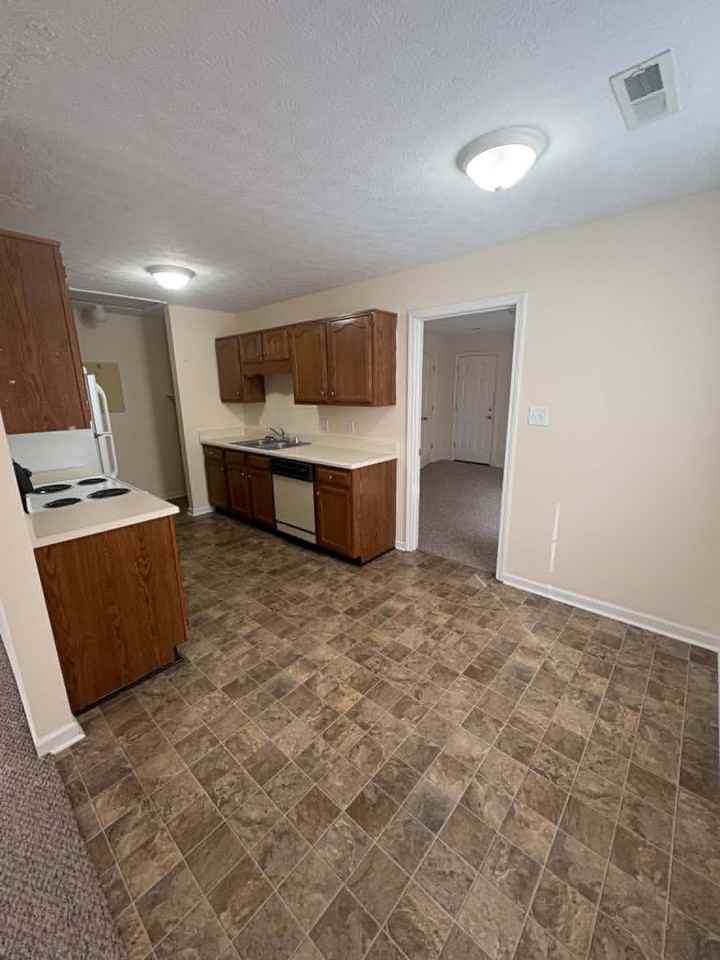 1611 Flanigan Ct #4 - Photo 4 of 13