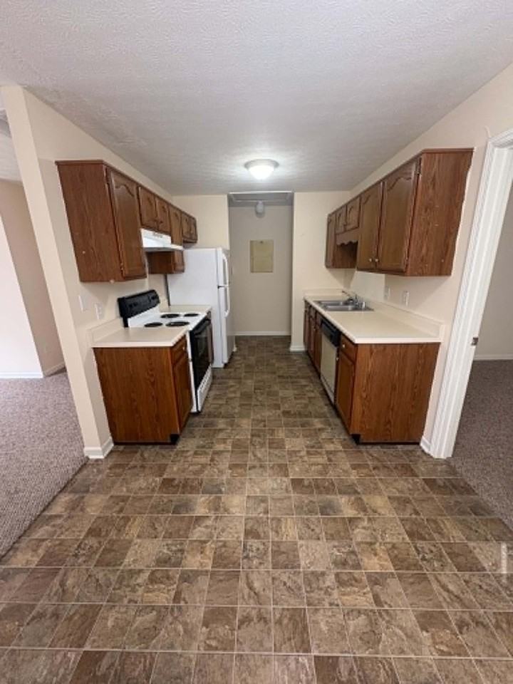 1611 Flanigan Ct #4 - Photo 5 of 13