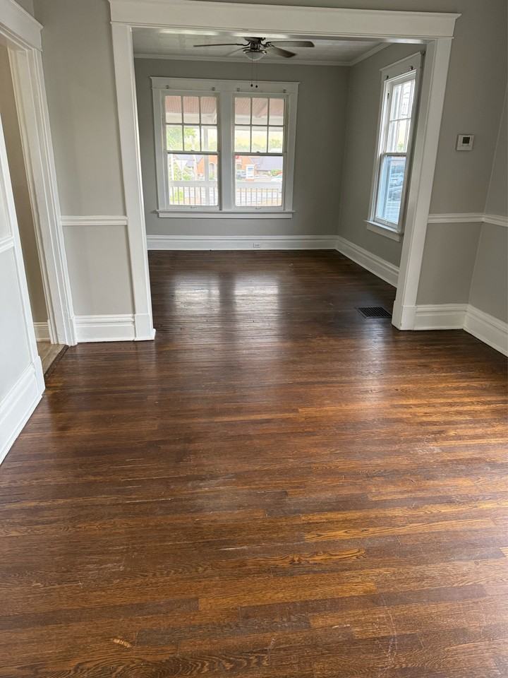 437 S Elm Ave #1 - Photo 4 of 15