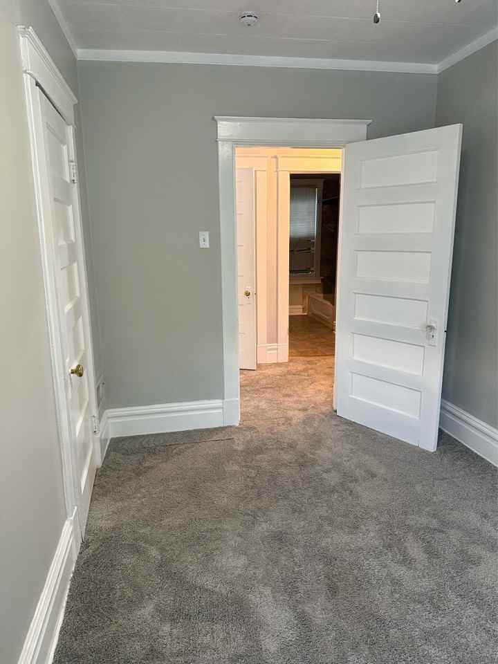 437 S Elm Ave #1 - Photo 6 of 15