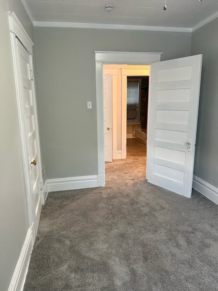 437 S Elm Ave #1 - Photo 7 of 15