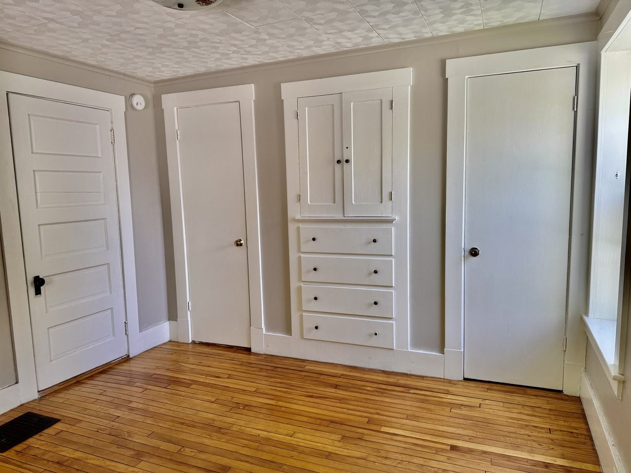 45 Clarendon Ave #3 - Photo 2 of 11