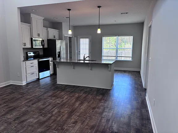 597 Fairview Cir #1 - Photo 3 of 8