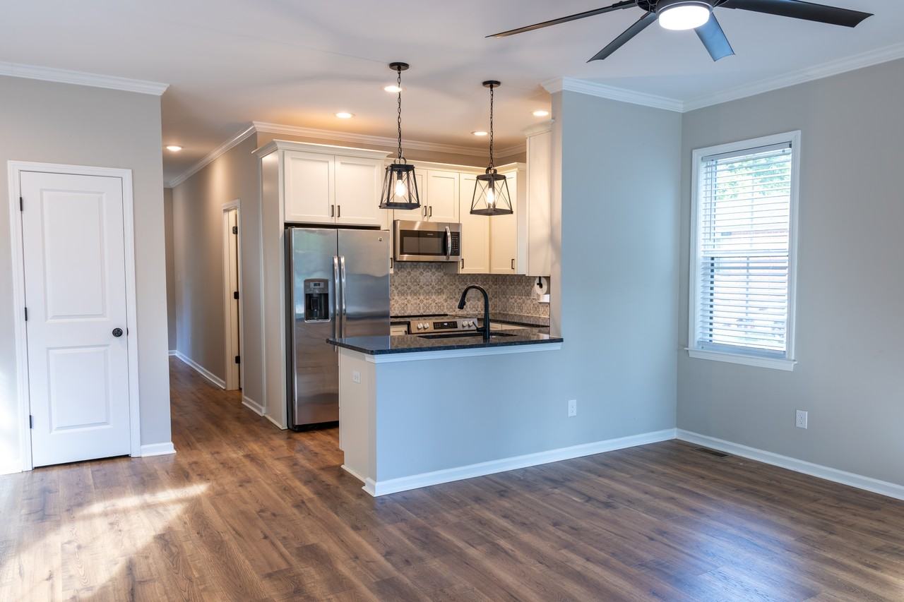 308 Eastwood Dr #1 - Photo 2 of 30