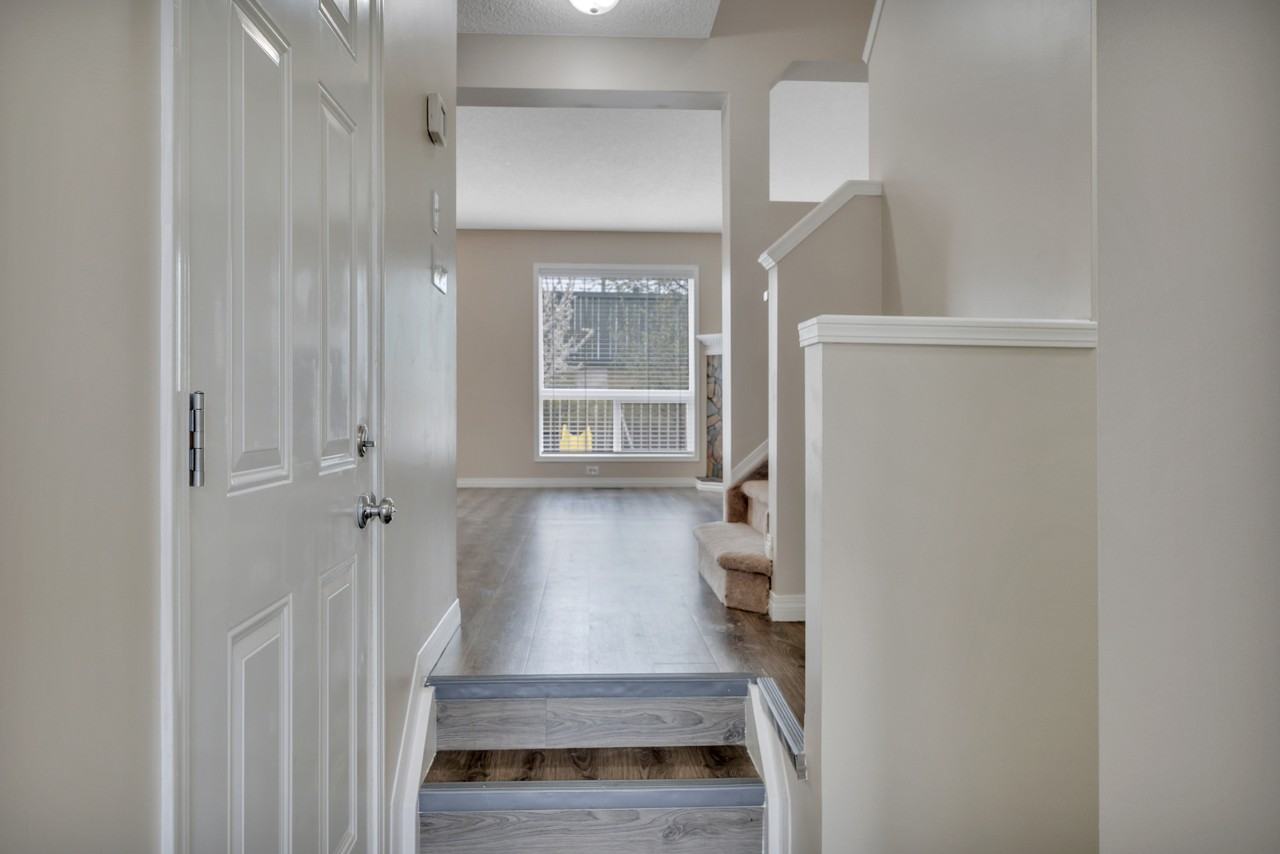 37 Vaughn Ave - Photo 4 of 40