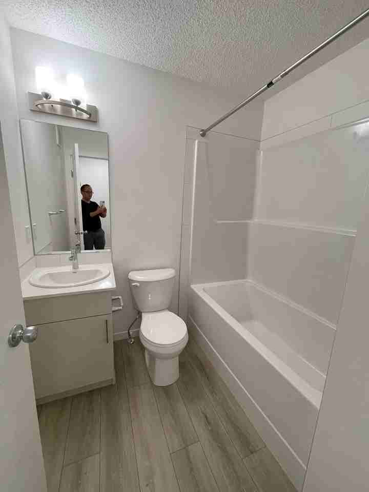 1209 Mcleod Ave - Photo 6 of 18