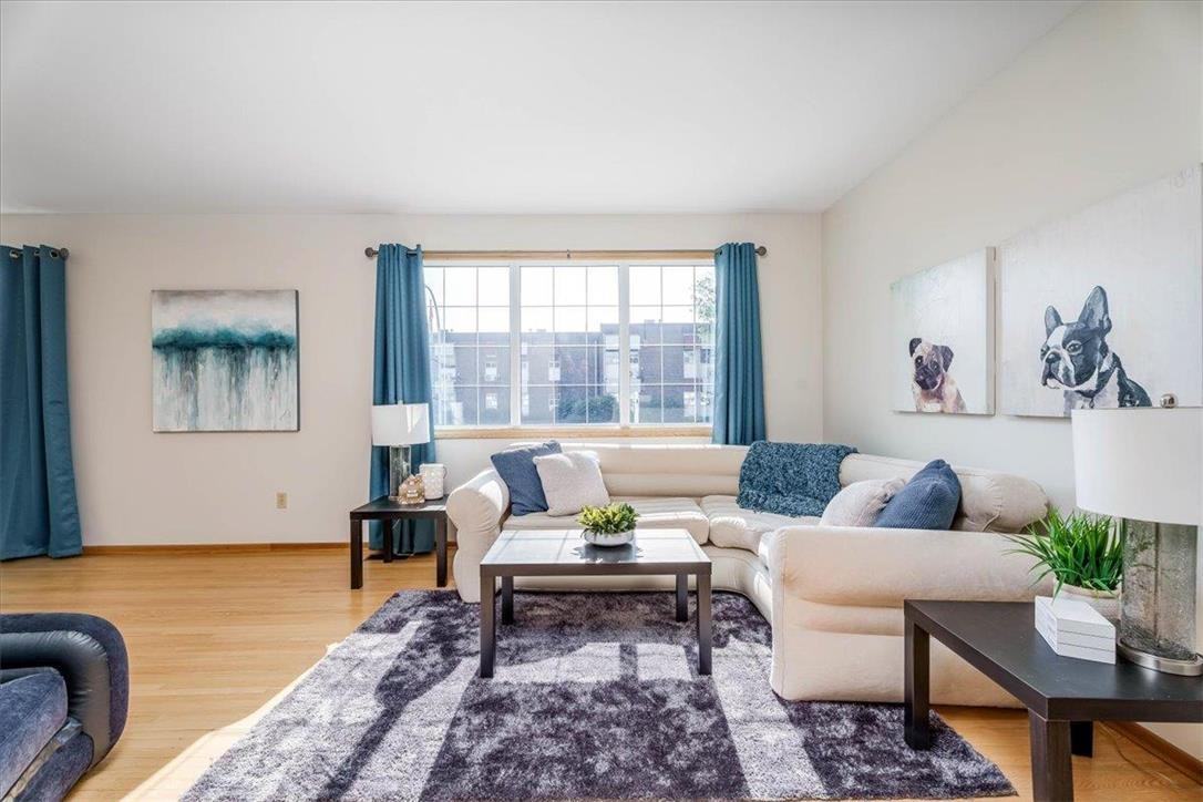 15 Lomond Blvd - Photo 5 of 43