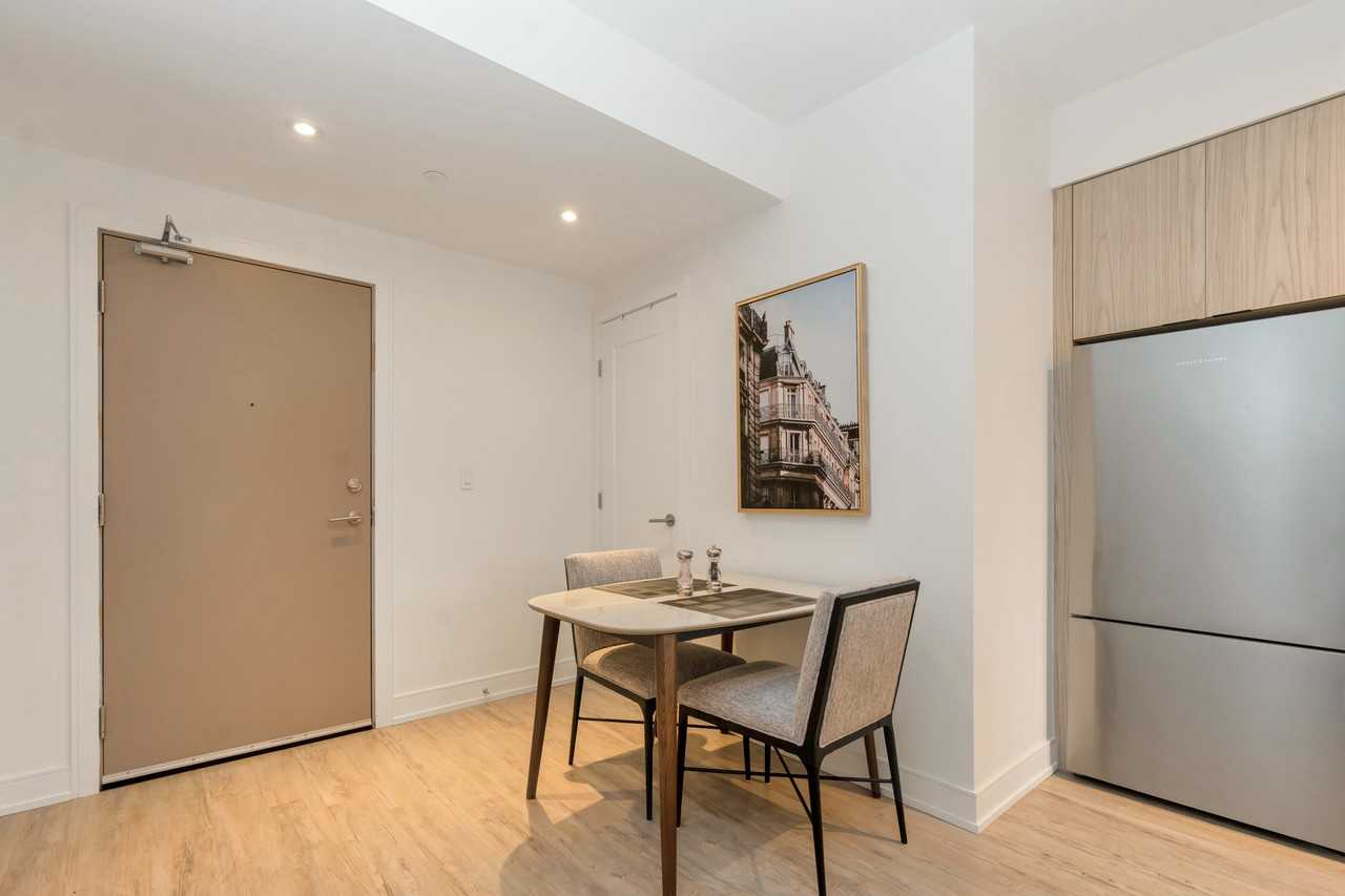185 Dunlop St E - Photo 3 of 26
