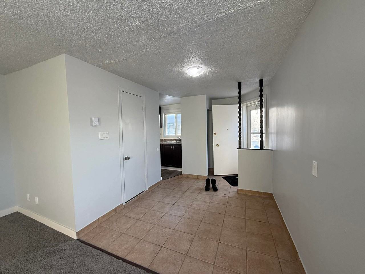 774 Weatherdon Ave - Photo 4 of 11