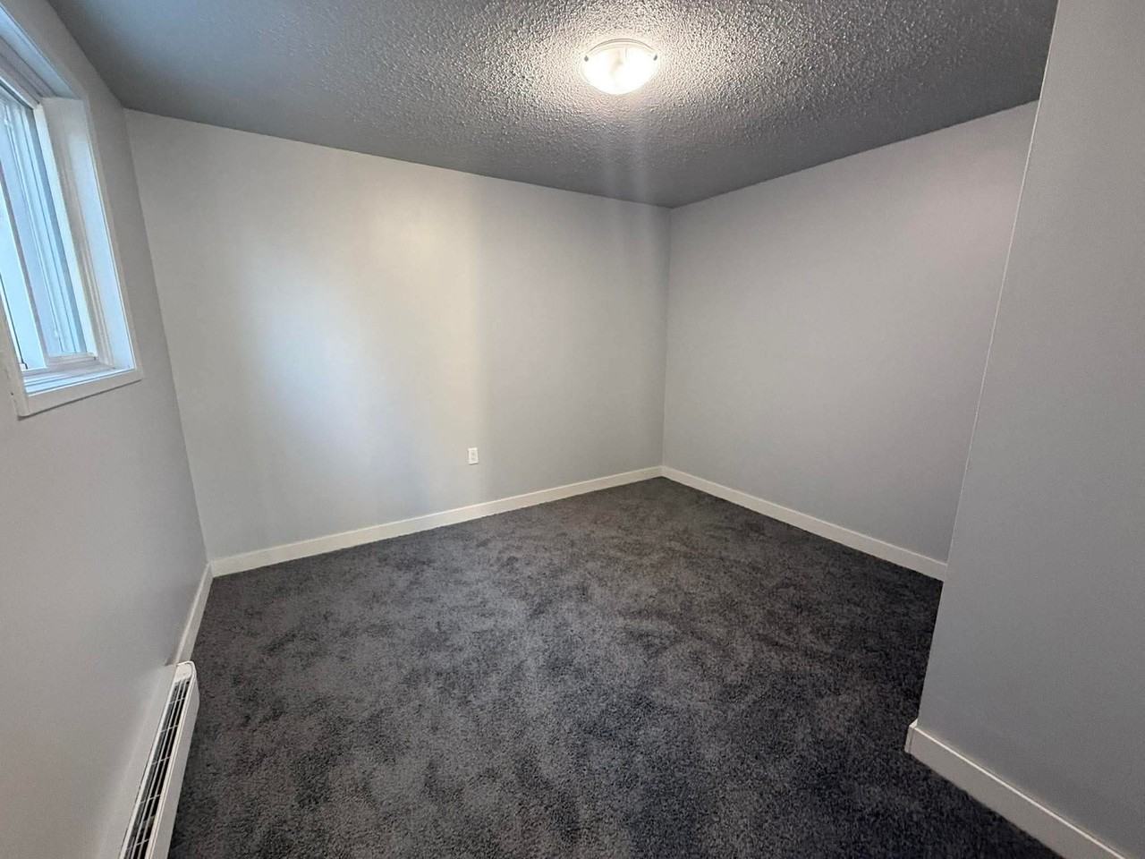 774 Weatherdon Ave - Photo 7 of 11