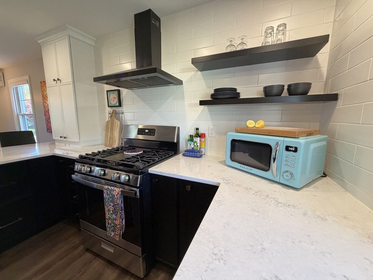 398 Elm St - Photo 2 of 8