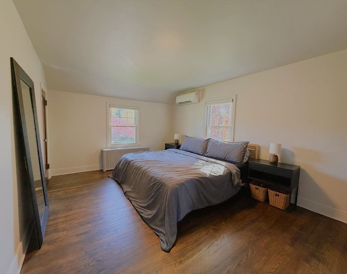 398 Elm St - Photo 4 of 8