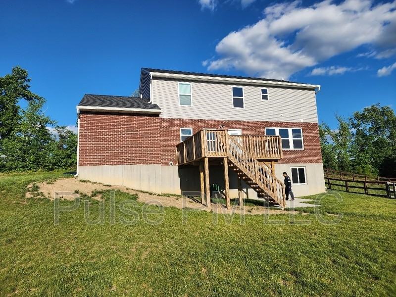6179 Ballyshannon Dr - Photo 3 of 50