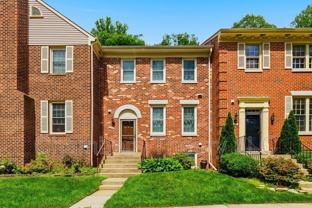 2816 Kelly Sq - Photo 1 of 1