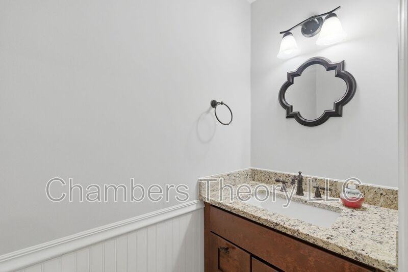 2816 Kelly Sq - Photo 2 of 39