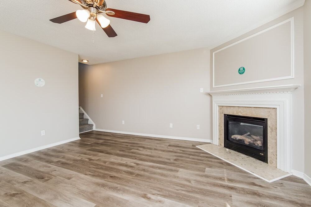 1024 Penncross Dr - Photo 6 of 17