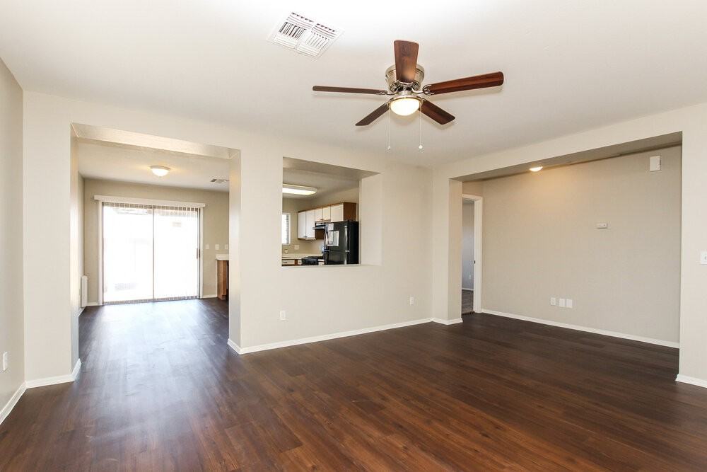 10546 W Carlota Ln - Photo 3 of 15