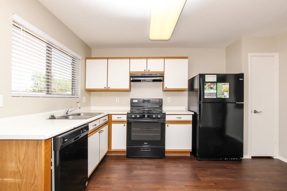 10546 W Carlota Ln - Photo 5 of 15