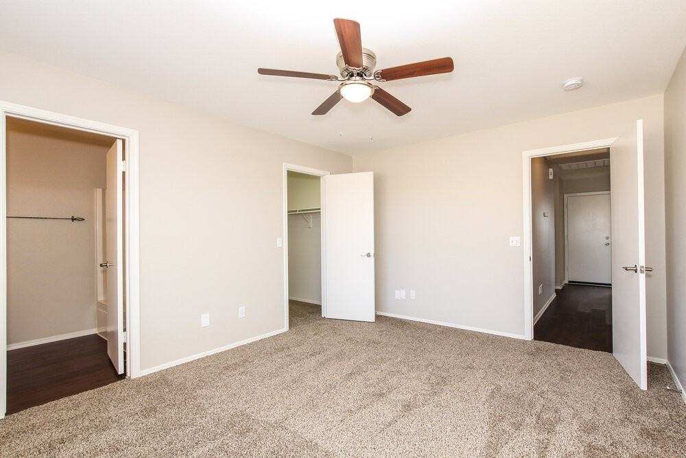 10546 W Carlota Ln - Photo 7 of 15