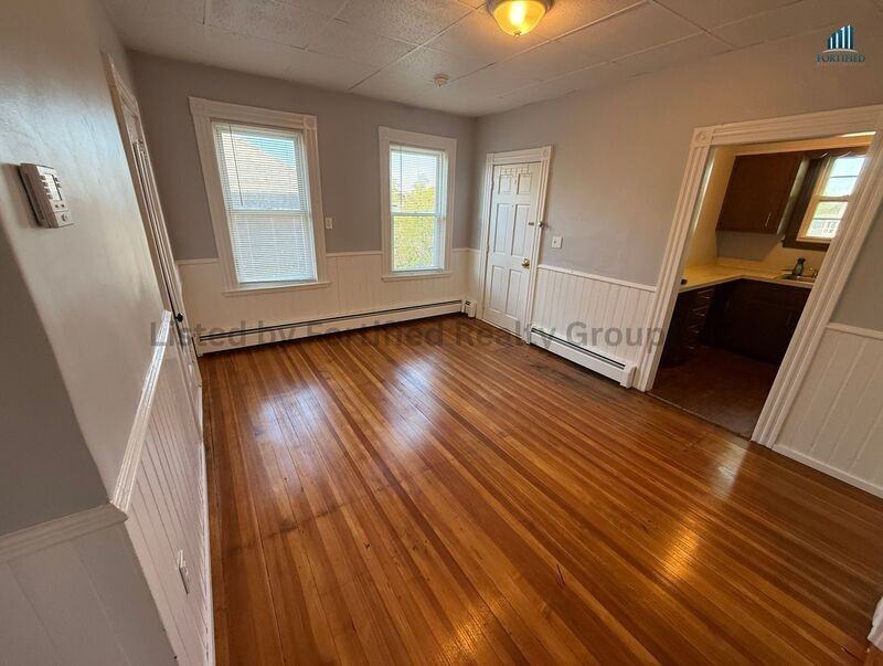 76 Stetson St #3R - Photo 4 of 15