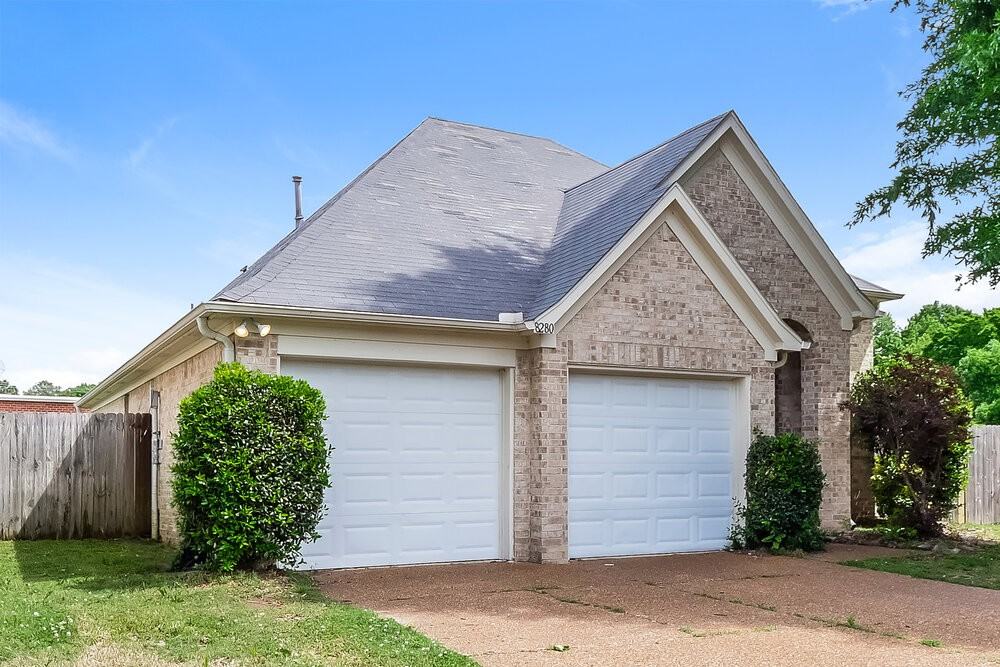 8280 Dexter Ridge Cv E - Photo 3 of 16