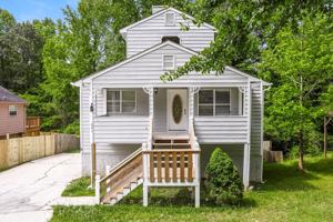 featured image of 221 Clydesdale Ln Se