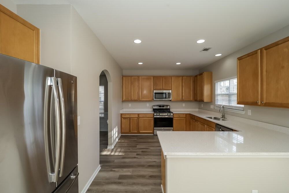 7759 Parkside Dr - Photo 7 of 17