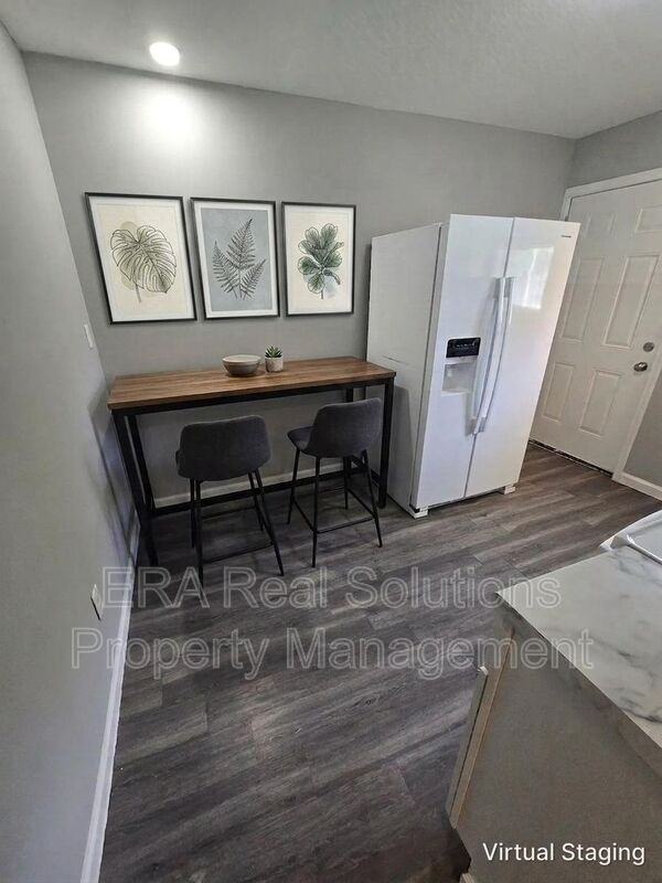 2176 Ontario St - Photo 7 of 18