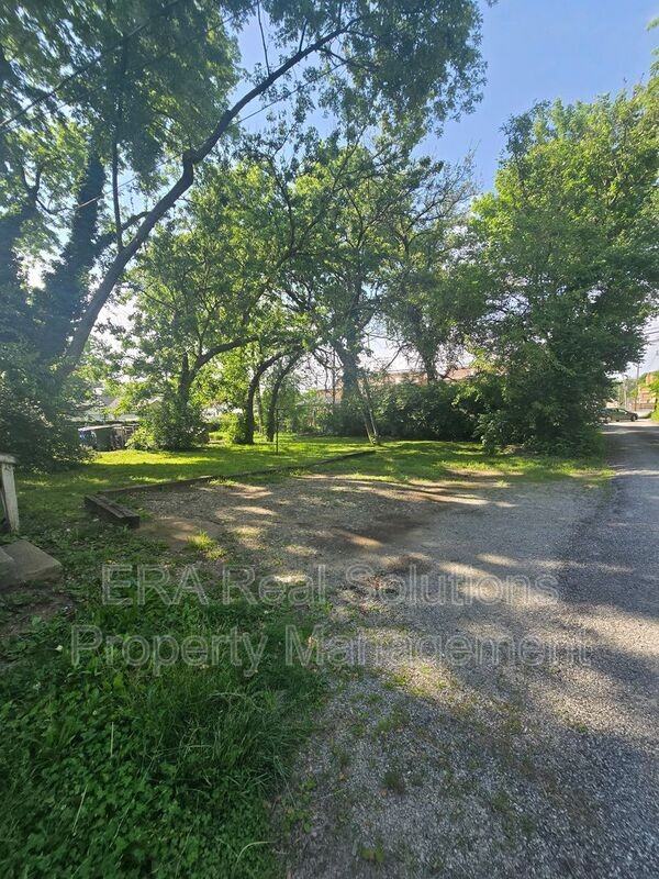 1656 Forest St - Photo 6 of 11