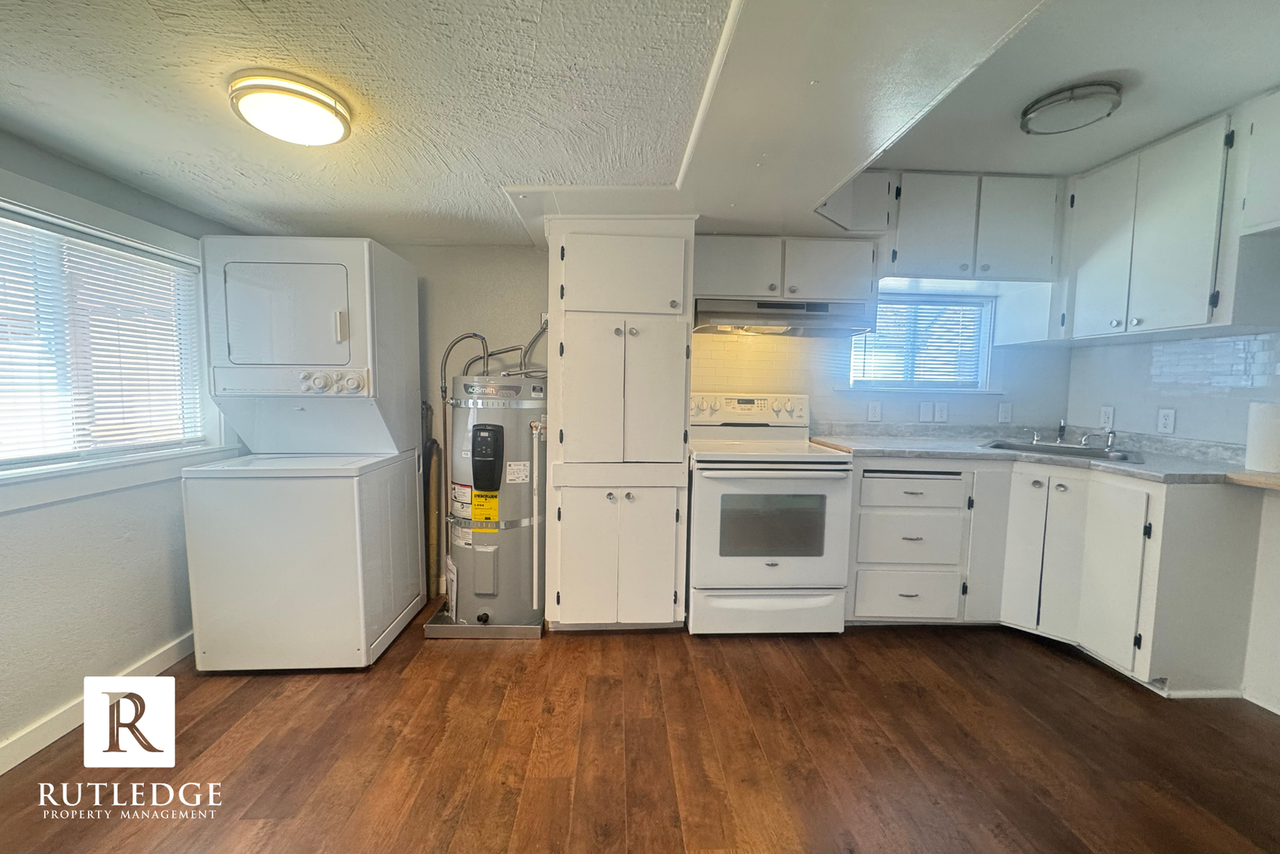 745 Dakota Ave - Photo 7 of 16
