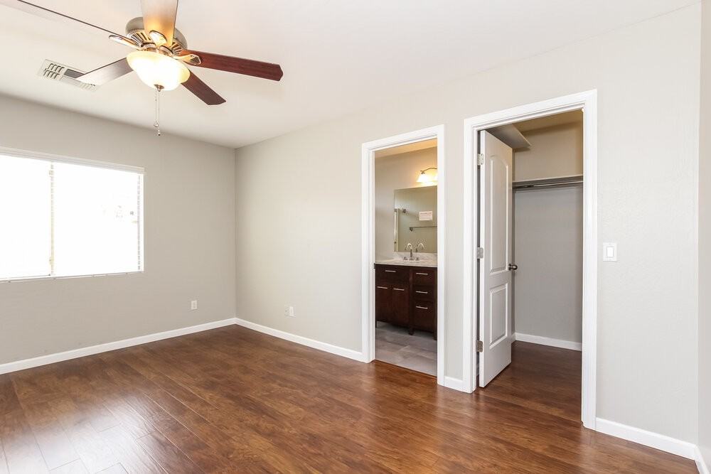 12417 W Larkspur Rd - Photo 7 of 15