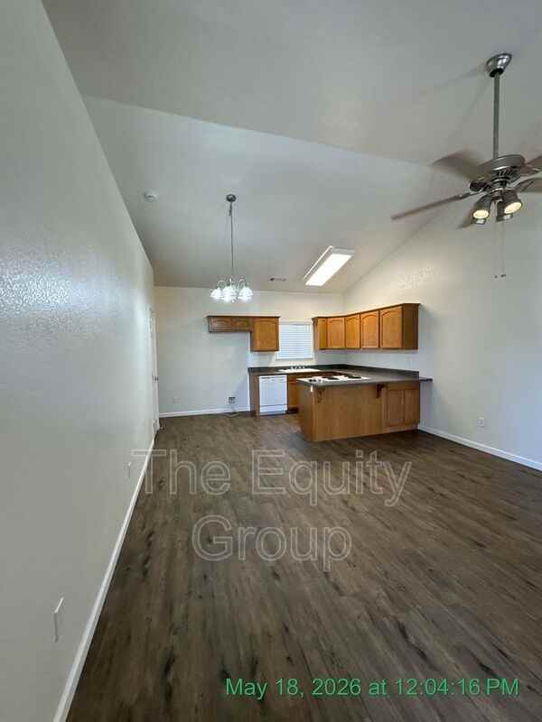 1323 S Crowe St #D - Photo 2 of 23