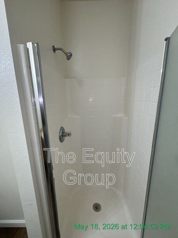 1323 S Crowe St #D - Photo 7 of 23